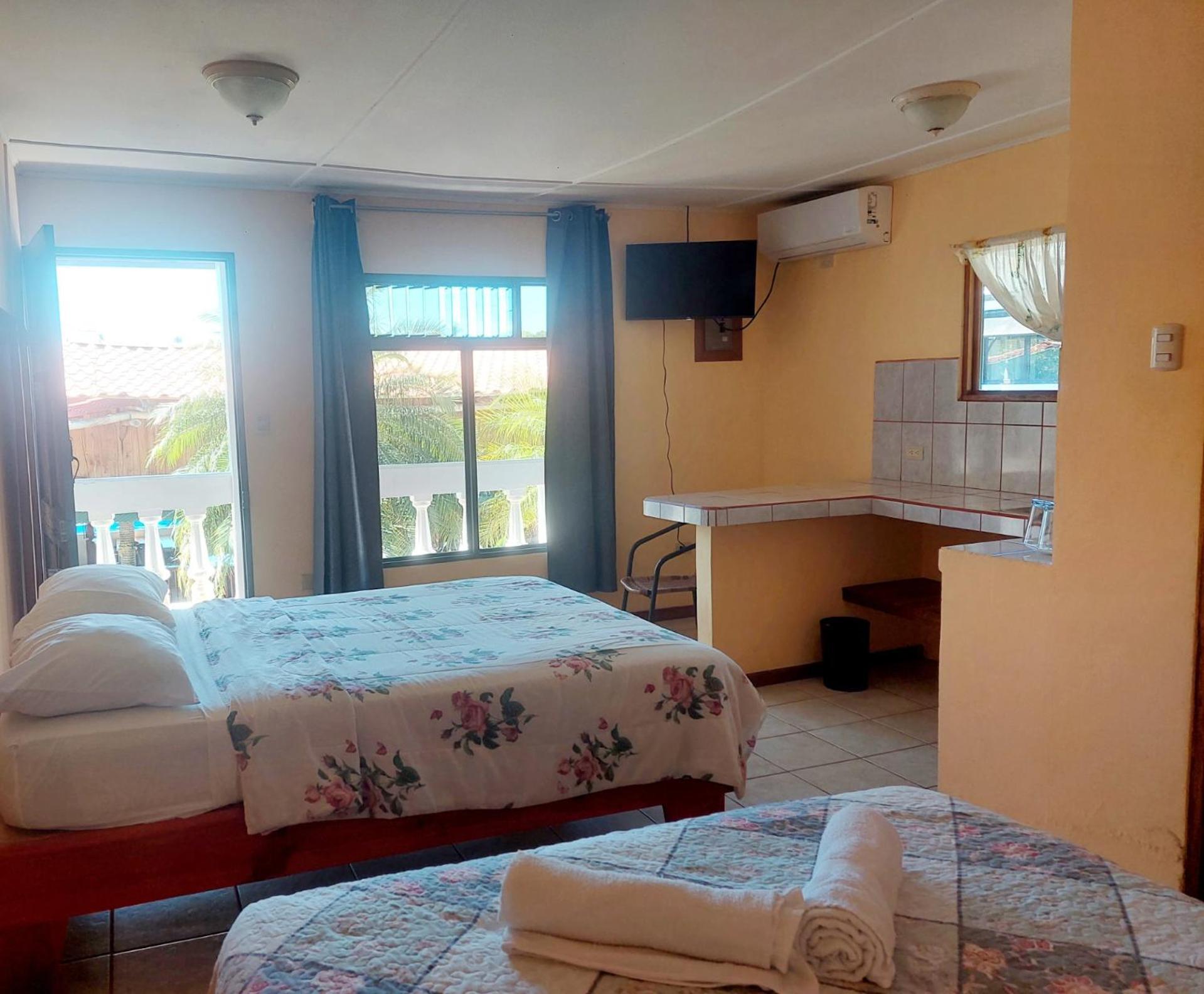 Hospedaje Quepos Dış mekan fotoğraf