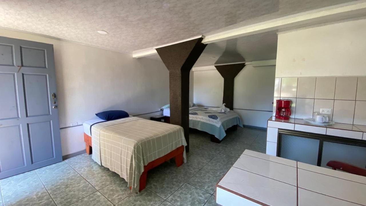 Hospedaje Quepos Dış mekan fotoğraf